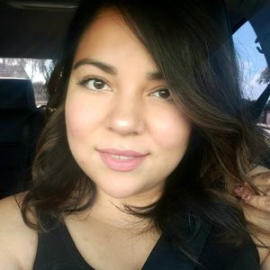 Meet your Posher, Clarisa